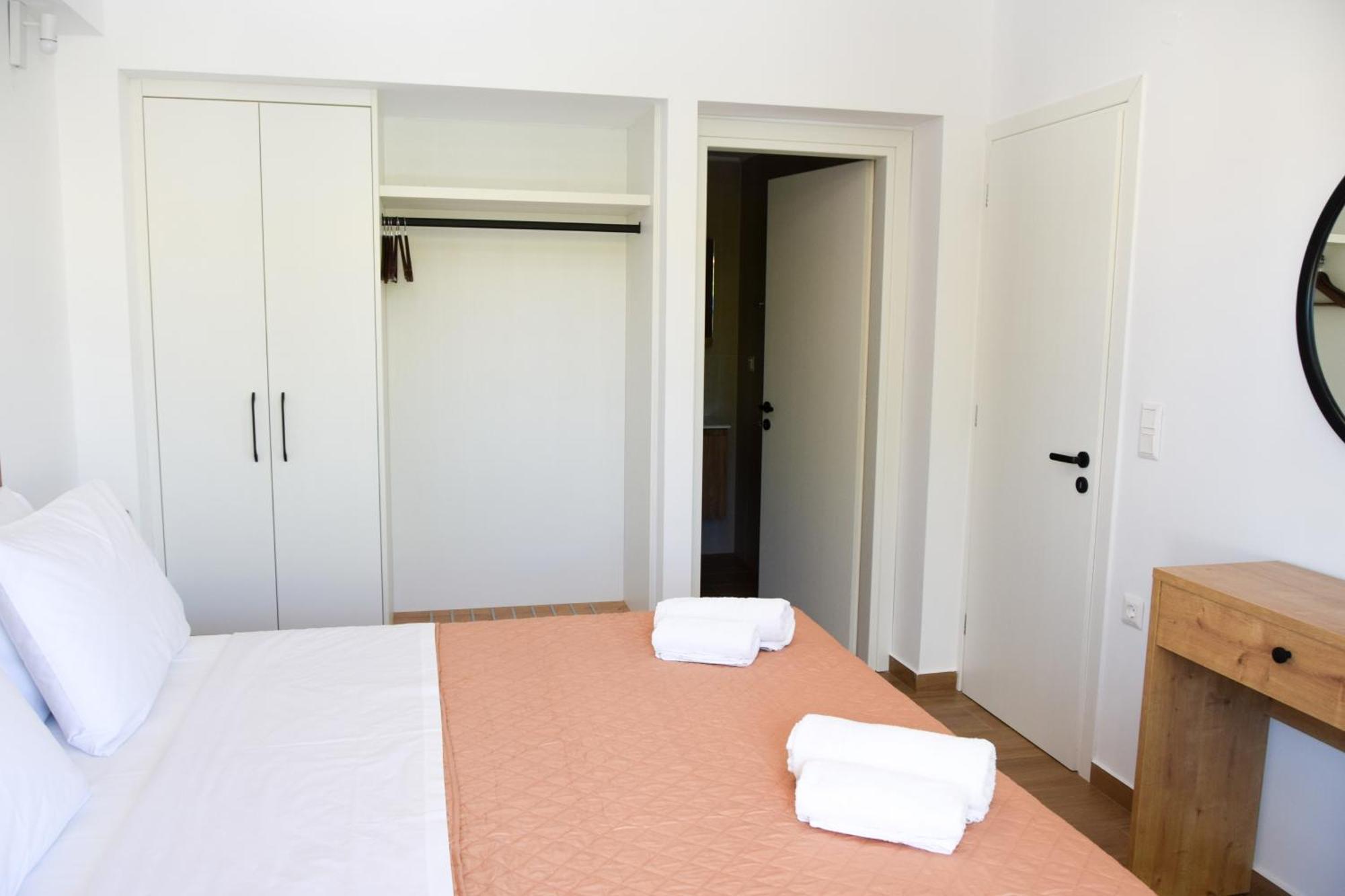Andy'S Plaza Apartment Agia Pelagia  Luaran gambar